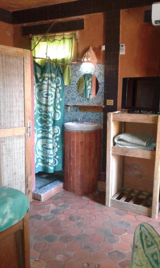Hotel Sobo Bade Toubab Dialao Exterior foto