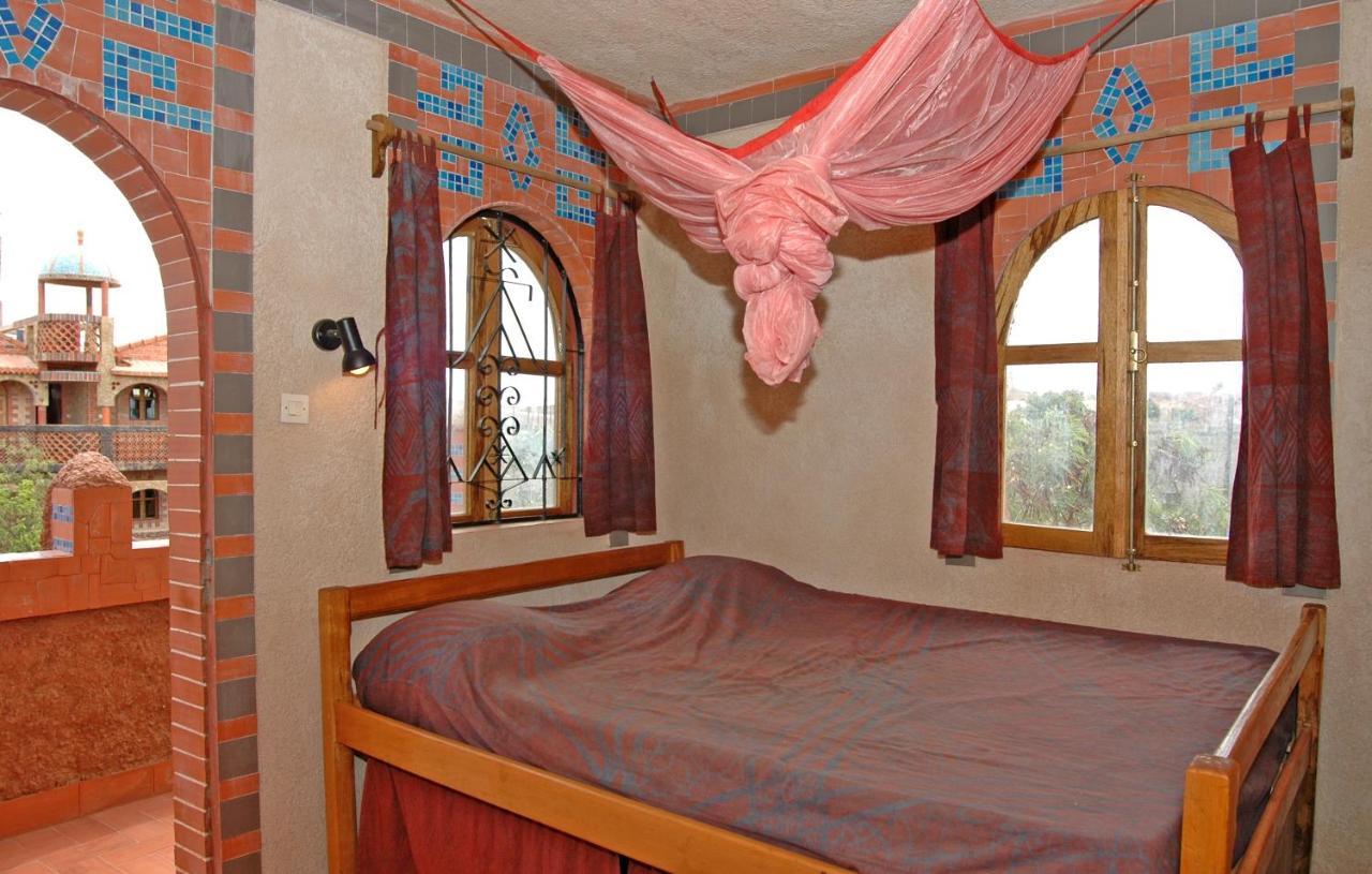 Hotel Sobo Bade Toubab Dialao Exterior foto